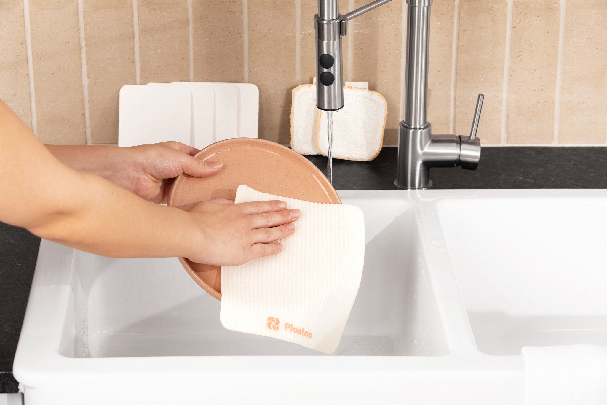 Plastno biodegradable cleaning sponges and cloths, with a look at the ingredients label behind each one