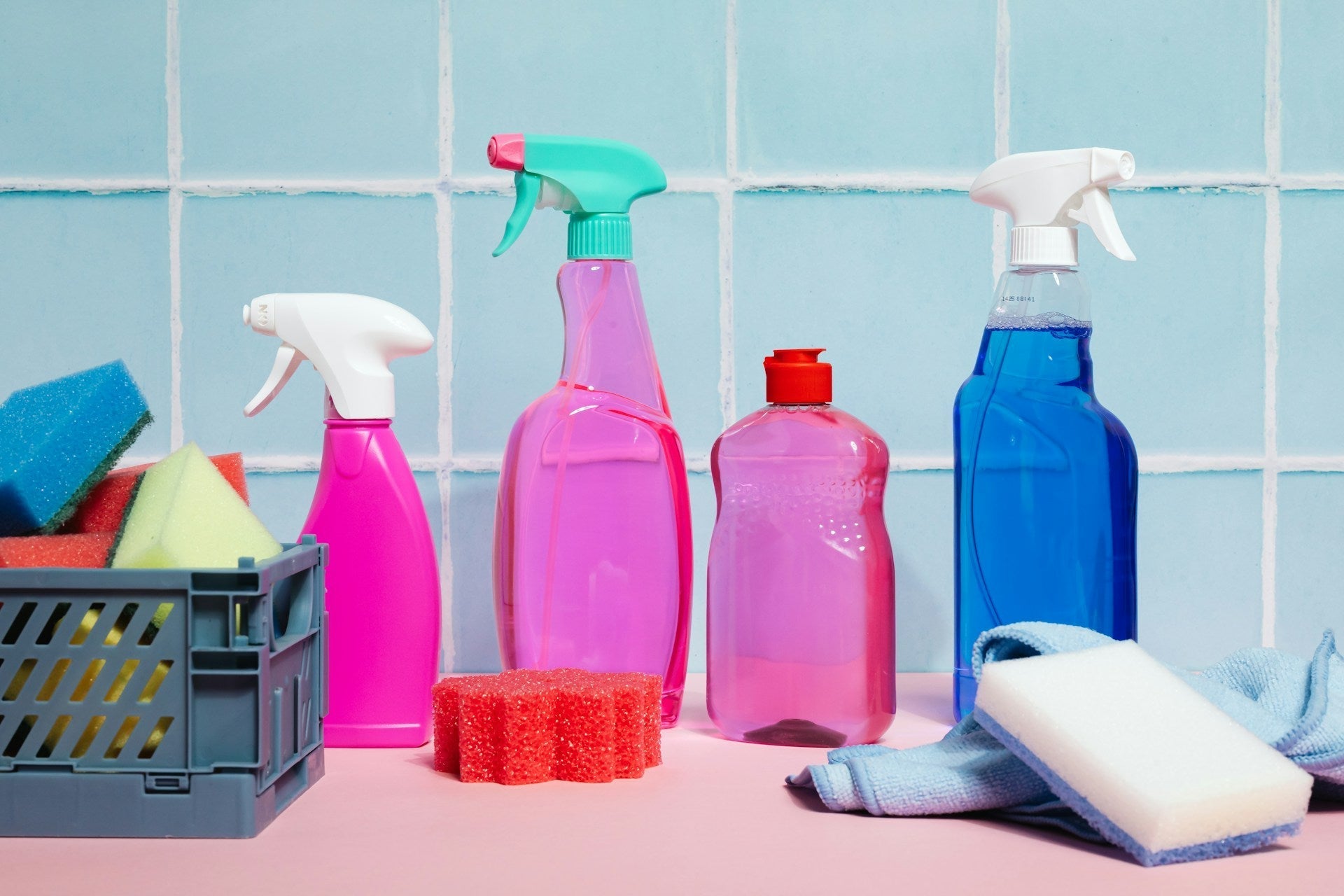 Cleaning supplies arranged to make the most of a sustainable cleaning supply subscription