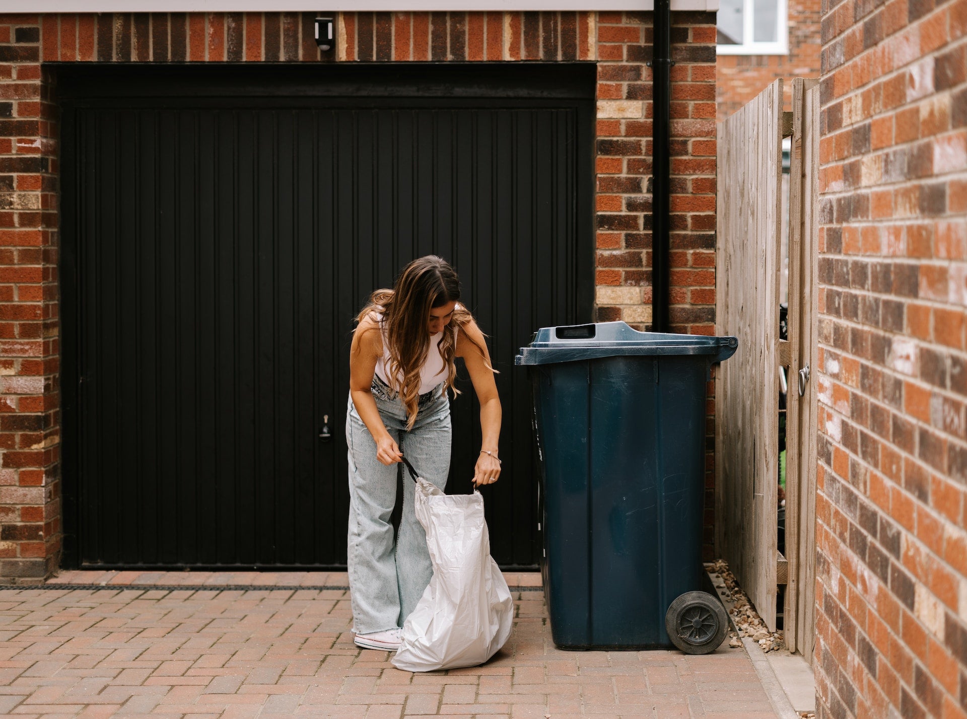 Sorting bins at home, how to sort waste with recycling and compost made simple