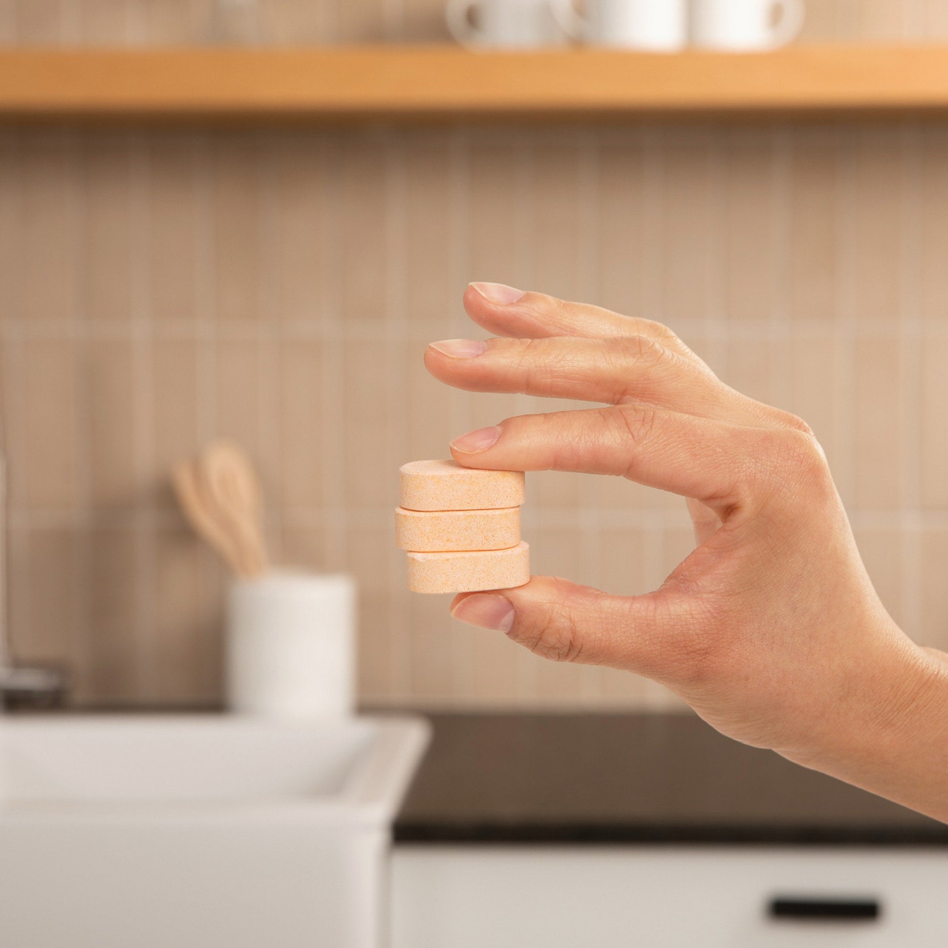 Plastno Multi Cleaner Tablet: non-toxic multi-surface cleaner refill that dissolves in tap water