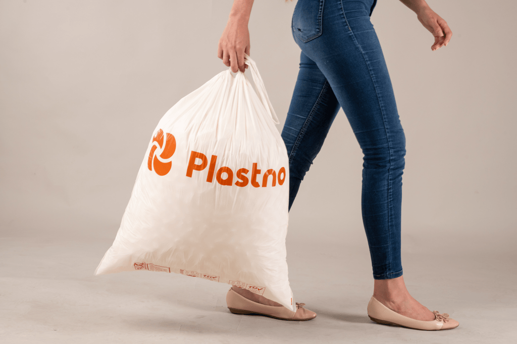 Compostable trash bags compared, taking out the trash with Plastno