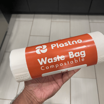 https://plastno.com/cdn/shop/files/Customer-Holding-Plastno-Biodegradable-Garbage-Bags-3.png?height=600&v=1689113357