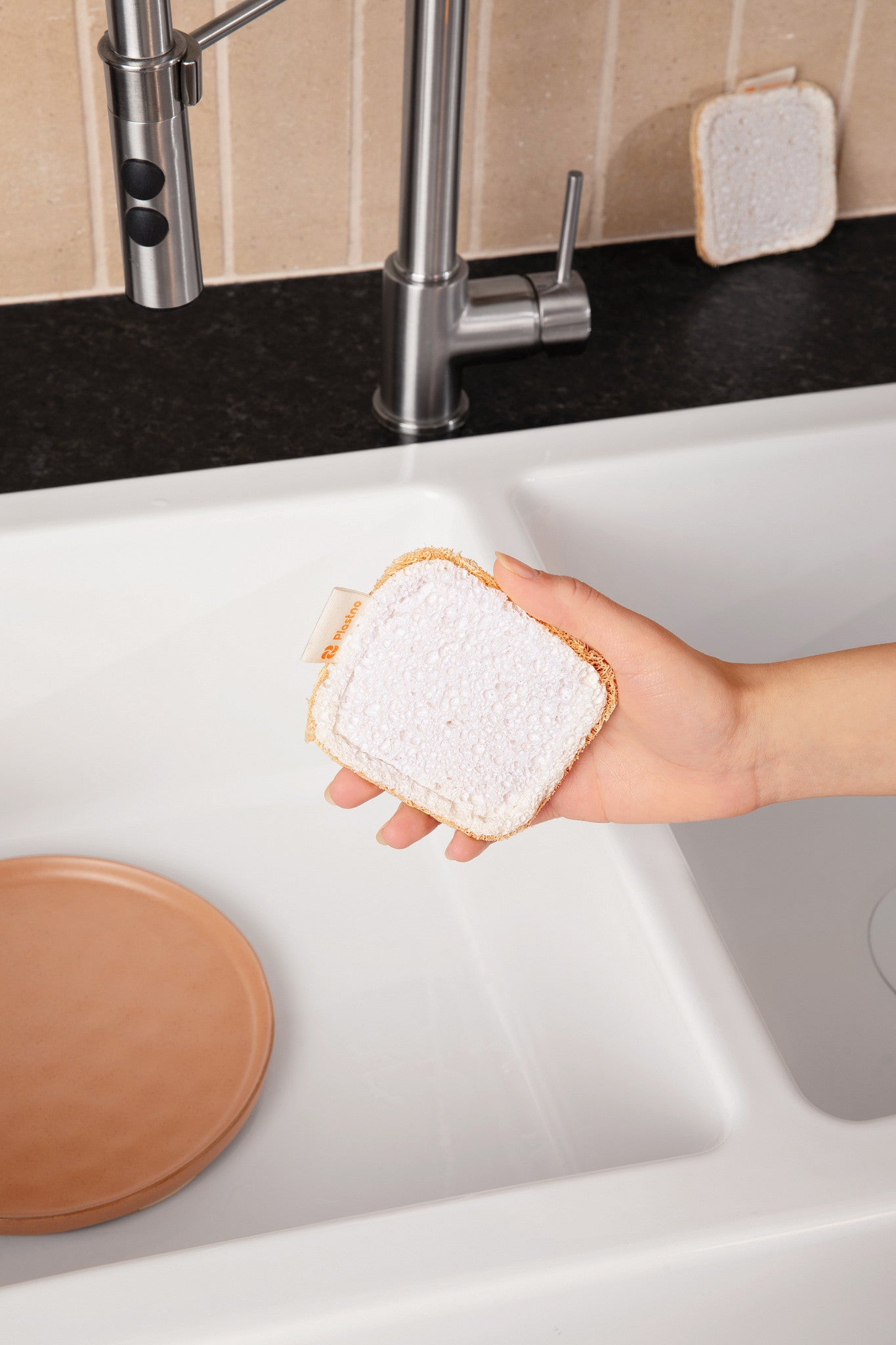 Plastno Instagram: loofah scrub sponge