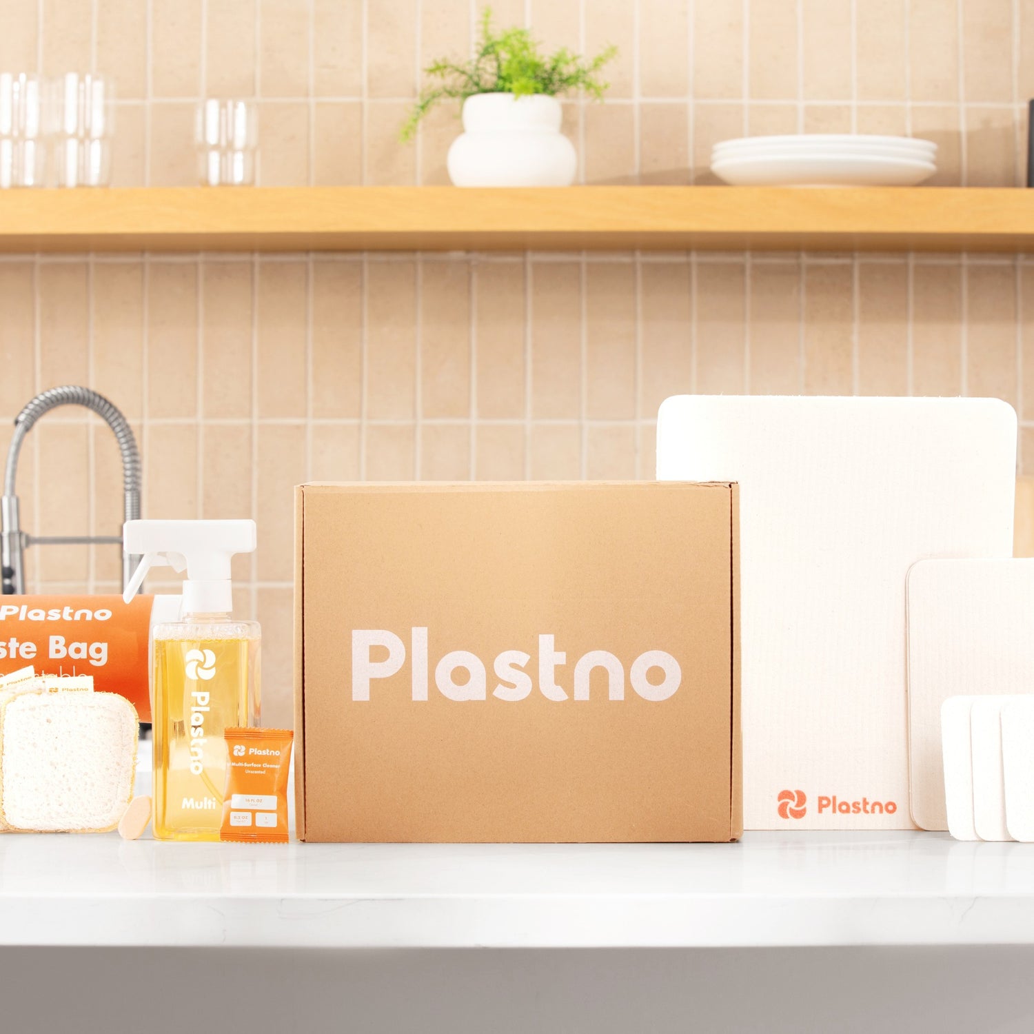 Plastno zero waste cleaning supplies